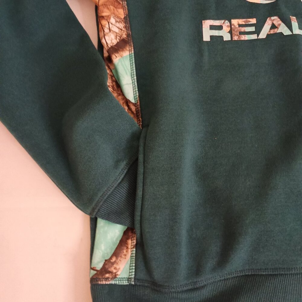 Realtree Women’s Green Camo Accent Hoodie Sweatshirt Kangaroo Pocket Size M NWT - Picture 6 of 16